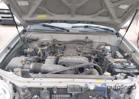 2005 Toyota Sequoia Sr5 V8 from USA, damaged, VIN 5TDBT44AX5S236962